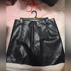 Old Navy Black Faux Leather Skirt (Size L)